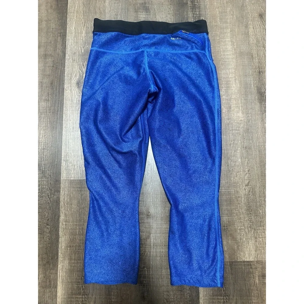 Nike Women's Blue Capris‎ Medium